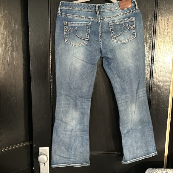 low waisted jeans - Picture 2 of 2
